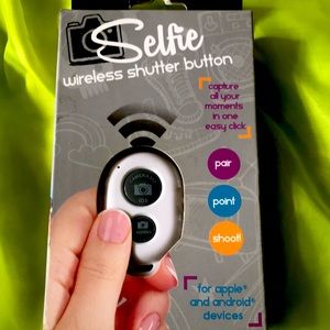 Phone selfie shutter button